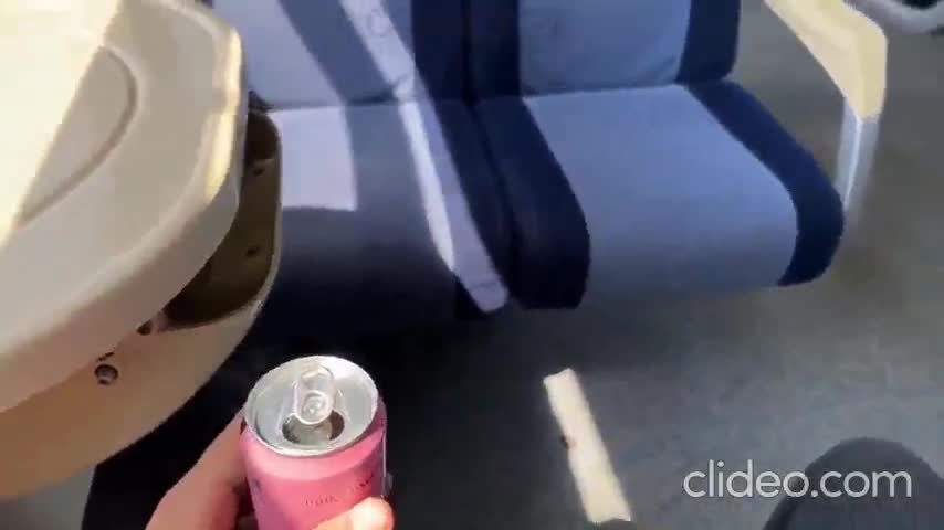 Merayu Orang di Kereta Untuk Ngentot di Hotel - Comatozze