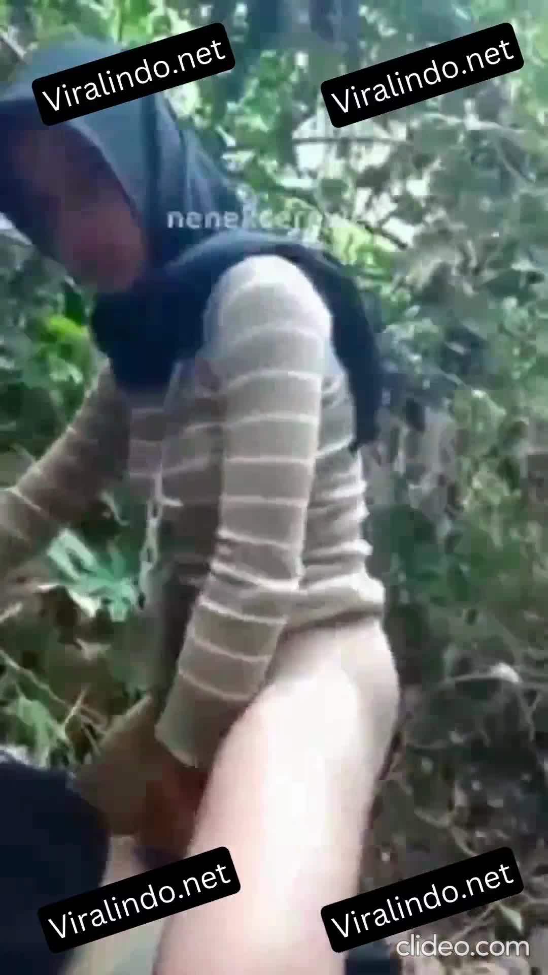 Jilbab Hitam Nafsu Di Hutan